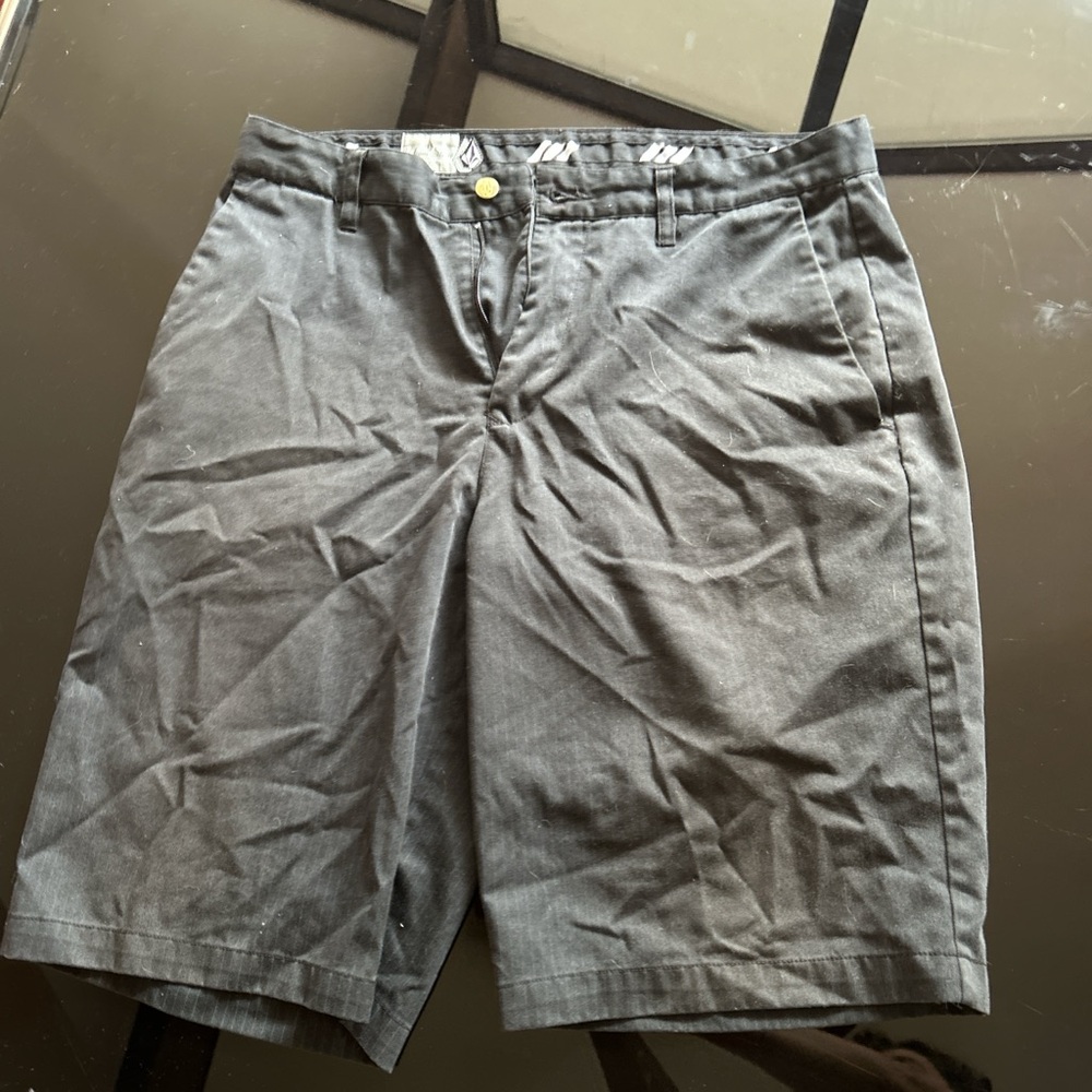 Men’s or women’s baggy shorts